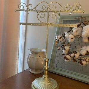 Elegant Gold Metal Jewelry Stand